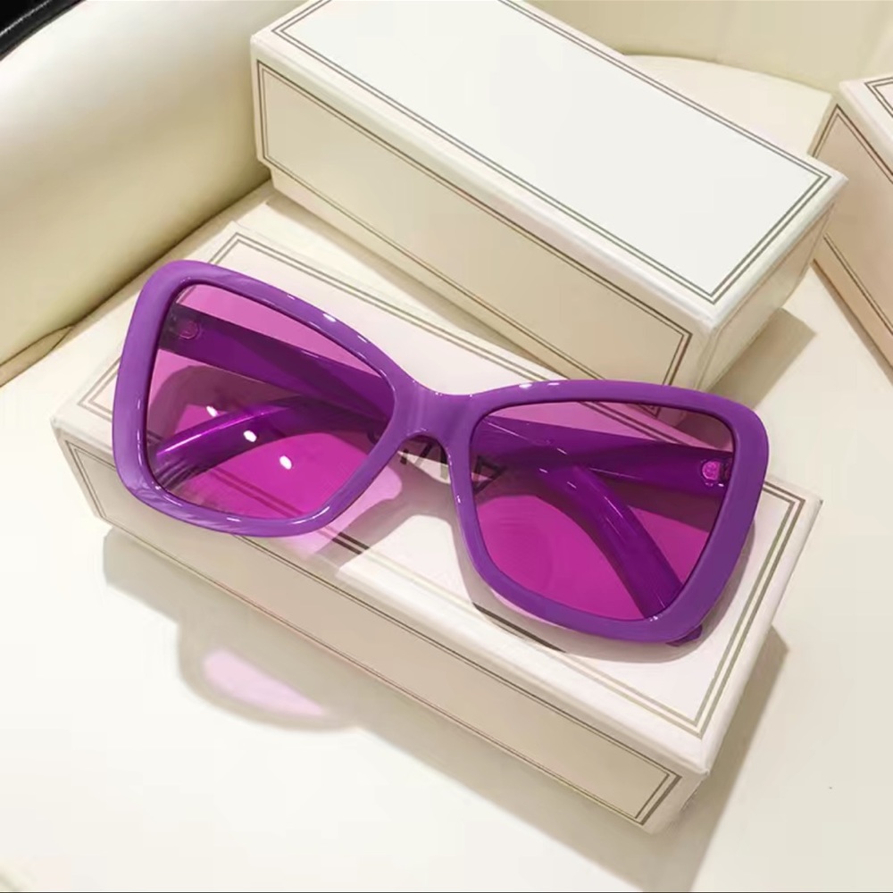 Oversized Cat Eye Reflective Sunglasses